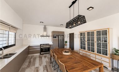 Casa en Venta en Funes | 3 Dormitorios, Piscina y Quincho