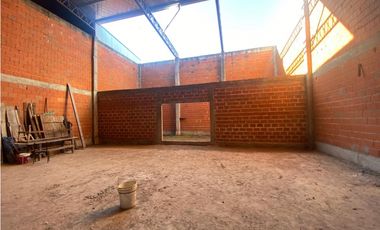 Galpón en VENTA, Av Gaona 8300 Moreno