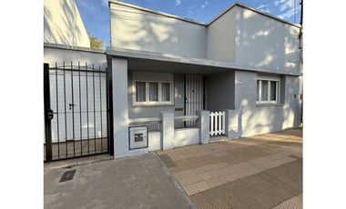 Casa céntrica sobre Mitre - ¡Ideal desarrollo comercial!