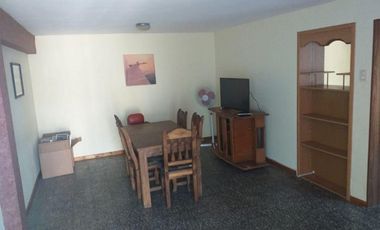 VENDE CASA CON DEPARTAMENTO en calle O’Higgins casi Indep. Las Heras