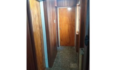 VENDE CASA CON DEPARTAMENTO en calle O’Higgins casi Indep. Las Heras