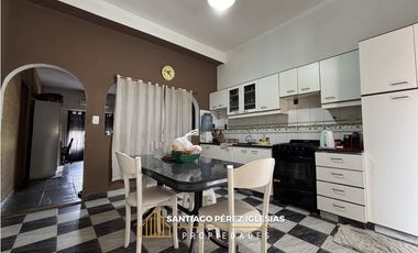 CASA CON DEPARTAMENTO - CUIDADELA