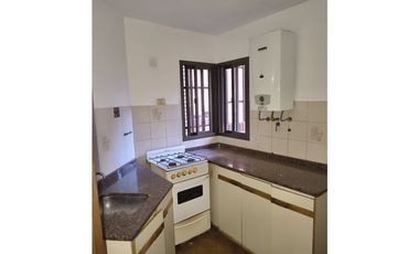 En alquiler , un dormitorio , Nueva Córdoba, con balcón