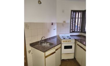 En alquiler , un dormitorio , Nueva Córdoba, con balcón