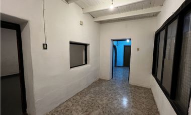 Casa en alquiler de 1 dormitorio con jardín propio, cocina-comedor