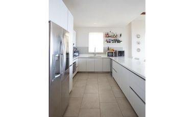 VENTA DE APARTAMENTO PLAYA ESCONDIDA (EC) VISTA AL MAR