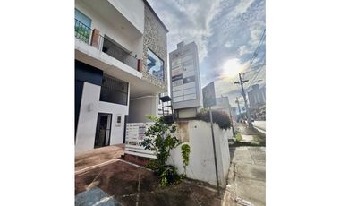 VENTA PLAZA COMERCIAL OPERANDO (EC)