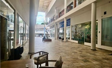 VENTA PLAZA COMERCIAL OPERANDO (EC)
