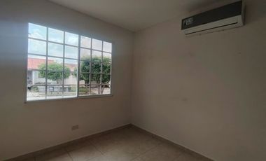 Casa en alquiler Arboledas-Chorrera(DR)