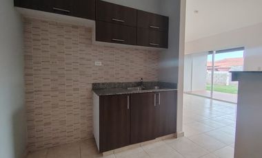 Casa en alquiler Arboledas-Chorrera(DR)