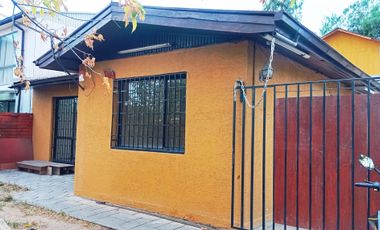 ARRIENDO CASA 2D 1B MACUL, 20 MIN CAMINANDO METRO LAS TORRES