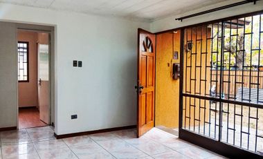 ARRIENDO CASA 2D 1B MACUL, 20 MIN CAMINANDO METRO LAS TORRES