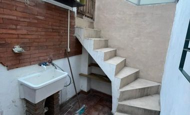 Casa PH en alquiler en Villa Dominico