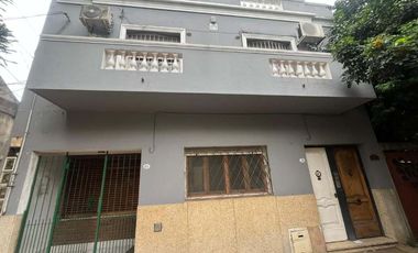 Casa PH en alquiler en Villa Dominico