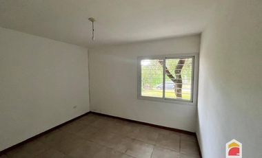 Casa en alquiler c/ cochera en Mendiolaza