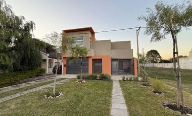Casa en venta, Reconquista. FINANCIADA!!
