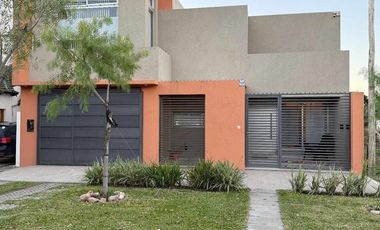 Casa en venta, Reconquista. FINANCIADA!!