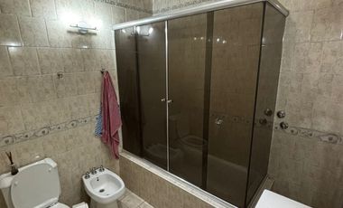 Venta Monte Grande CasaQuinta de 170m2 sobre Espectacular Lote de 1200m2 (20x60)