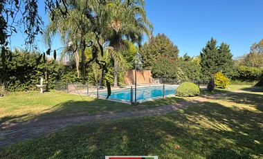 Venta Monte Grande CasaQuinta de 170m2 sobre Espectacular Lote de 1200m2 (20x60)