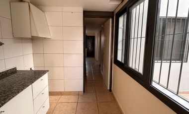 Departamento en alquiler c/ cochera en General Guitérrez
