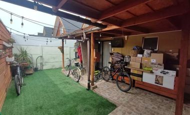 EN VENTA LINDA Y CÓMODA CASA FAMILIAR