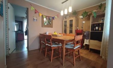 EN VENTA LINDA Y CÓMODA CASA FAMILIAR