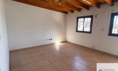 Departamento en alquiler c/ cochera en General Guitérrez