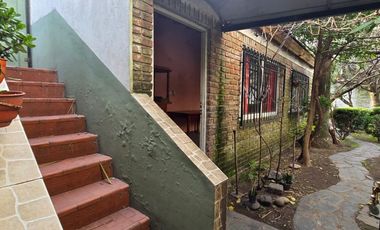 Casa 3 amb C/fondo,quincho,parrilla,cochera, y dpt