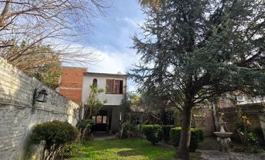 Casa 3 amb C/fondo,quincho,parrilla,cochera, y dpt