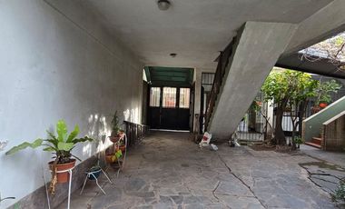 Casa 3 amb C/fondo,quincho,parrilla,cochera, y dpt