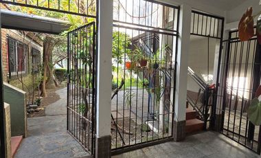 Casa 3 amb C/fondo,quincho,parrilla,cochera, y dpt