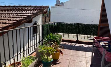 CASA 5 AMBIENTES TERRAZA BALCON ALDO BONZI