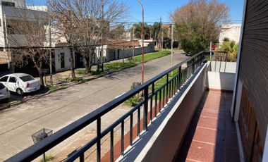 CASA 5 AMBIENTES TERRAZA BALCON ALDO BONZI