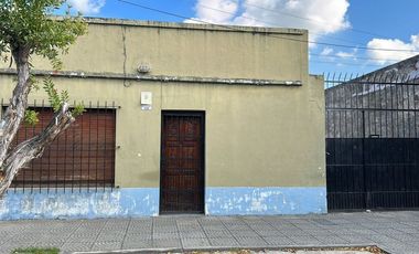 CASA + LOCAL  3 AMBIENTES VENTA  LOMAS DE ZAMORA