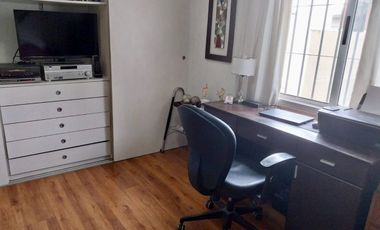 VENTA TRIPLEX 4 AMBIENTES APTO CREDITO- OLIVOS