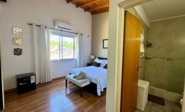 VENTA TRIPLEX 4 AMBIENTES APTO CREDITO- OLIVOS