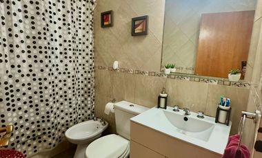 VENTA TRIPLEX 4 AMBIENTES APTO CREDITO- OLIVOS
