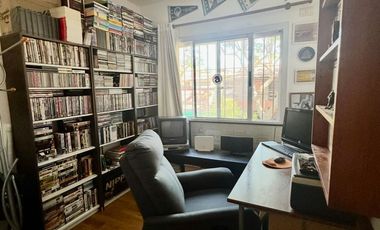VENTA TRIPLEX 4 AMBIENTES APTO CREDITO- OLIVOS