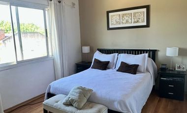 VENTA TRIPLEX 4 AMBIENTES APTO CREDITO- OLIVOS