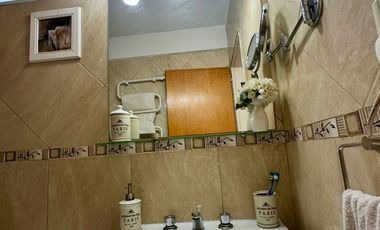 VENTA TRIPLEX 4 AMBIENTES APTO CREDITO- OLIVOS