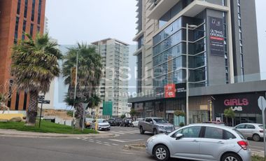GRAN  CONECTIVIDAD AMPLIA Y LUMINOSA OFICINA