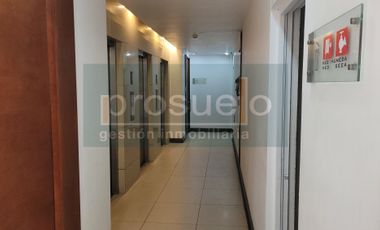 GRAN  CONECTIVIDAD AMPLIA Y LUMINOSA OFICINA