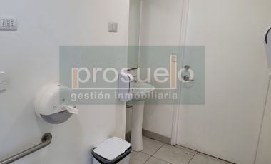 GRAN  CONECTIVIDAD AMPLIA Y LUMINOSA OFICINA