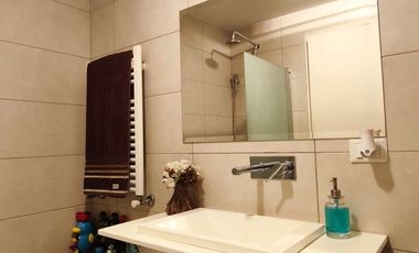 VENTA CASA IMPECABLE 3 AMB MAS GALPON EN LANUS