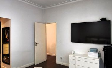 VENTA CASA IMPECABLE 3 AMB MAS GALPON EN LANUS