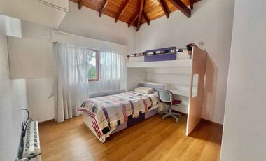 VENTA CASA 4 AMB PISCINA CAMPOS DE ALVAREZ