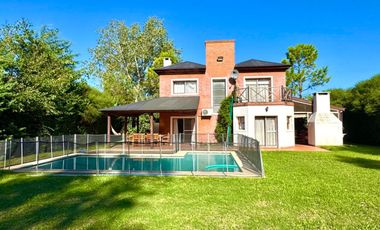 VENTA CASA 4 AMB PISCINA CAMPOS DE ALVAREZ