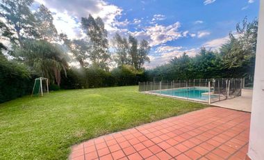 VENTA CASA 4 AMB PISCINA CAMPOS DE ALVAREZ
