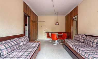 Depto 2 ambientes amueblado con terraza y parrila