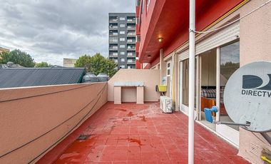 Depto 2 ambientes amueblado con terraza y parrila